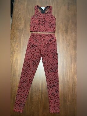 Red Black Animal Print Activewear Set Medium Sports Bra & Leggings